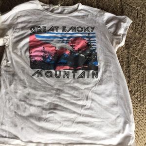Forever 21 - Great Smokey Mountain Tee